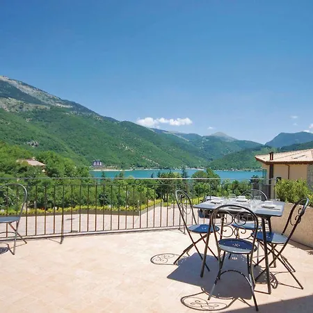 Holiday home B8 Villetta A Schiera I Villalago