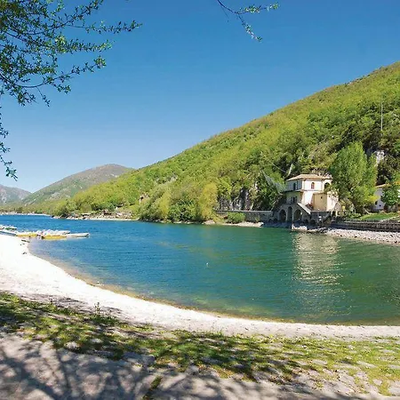B8 Villetta A Schiera I *